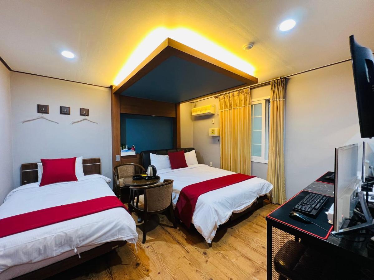 Sweet Hotel Jeju Buitenkant foto